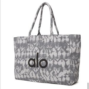 Alo tote bag